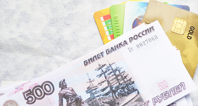 Кредитка с беспроцентным периодом: почему это часто дороже, чем займ под залог золота