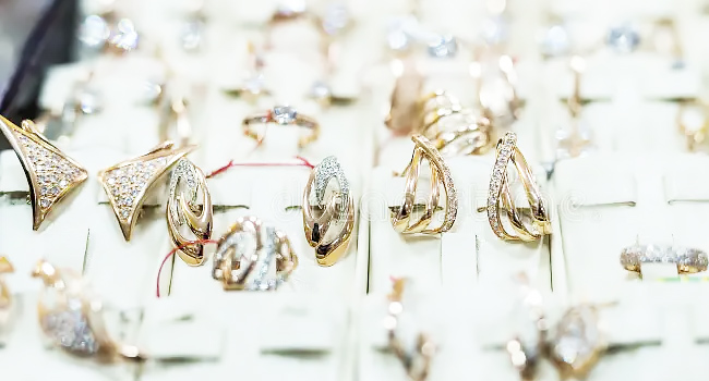 Почему сдавать ювелирные украшения в залог в ломбарде безопасно